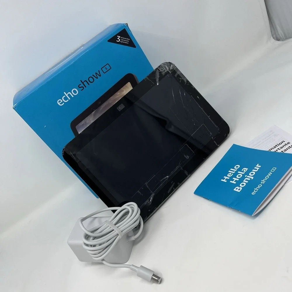 Amazon Echo Show 8 3rd Gen Smart Display Charcoal CRACKED SCREEN Works AS IS